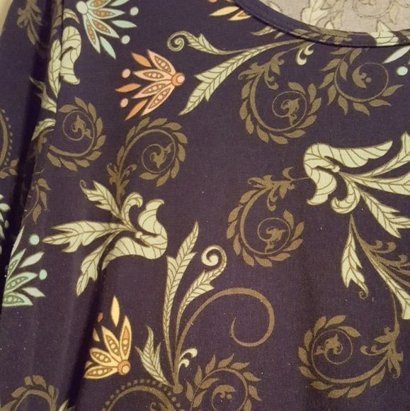 Lularoe shirt - Picture 3 of 3